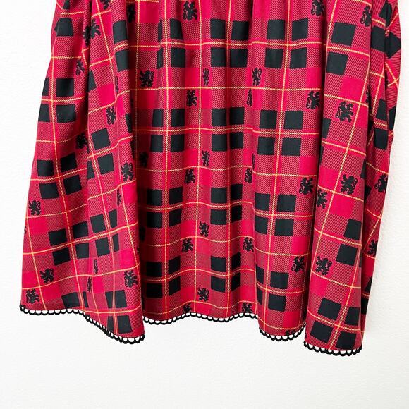 [Hot Topic] Harry Potter Red Gryffindor Plaid Mini Skirt Hogwarts Pockets Sz 2X - Picture 7 of 11